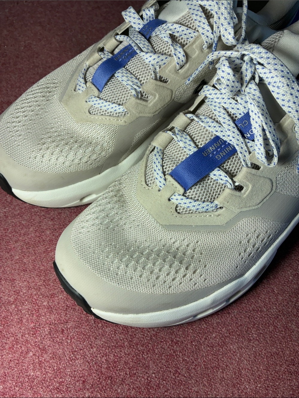 ON RUNNING Cloudrunner Performance Active Shoes - Picture 9 of 16